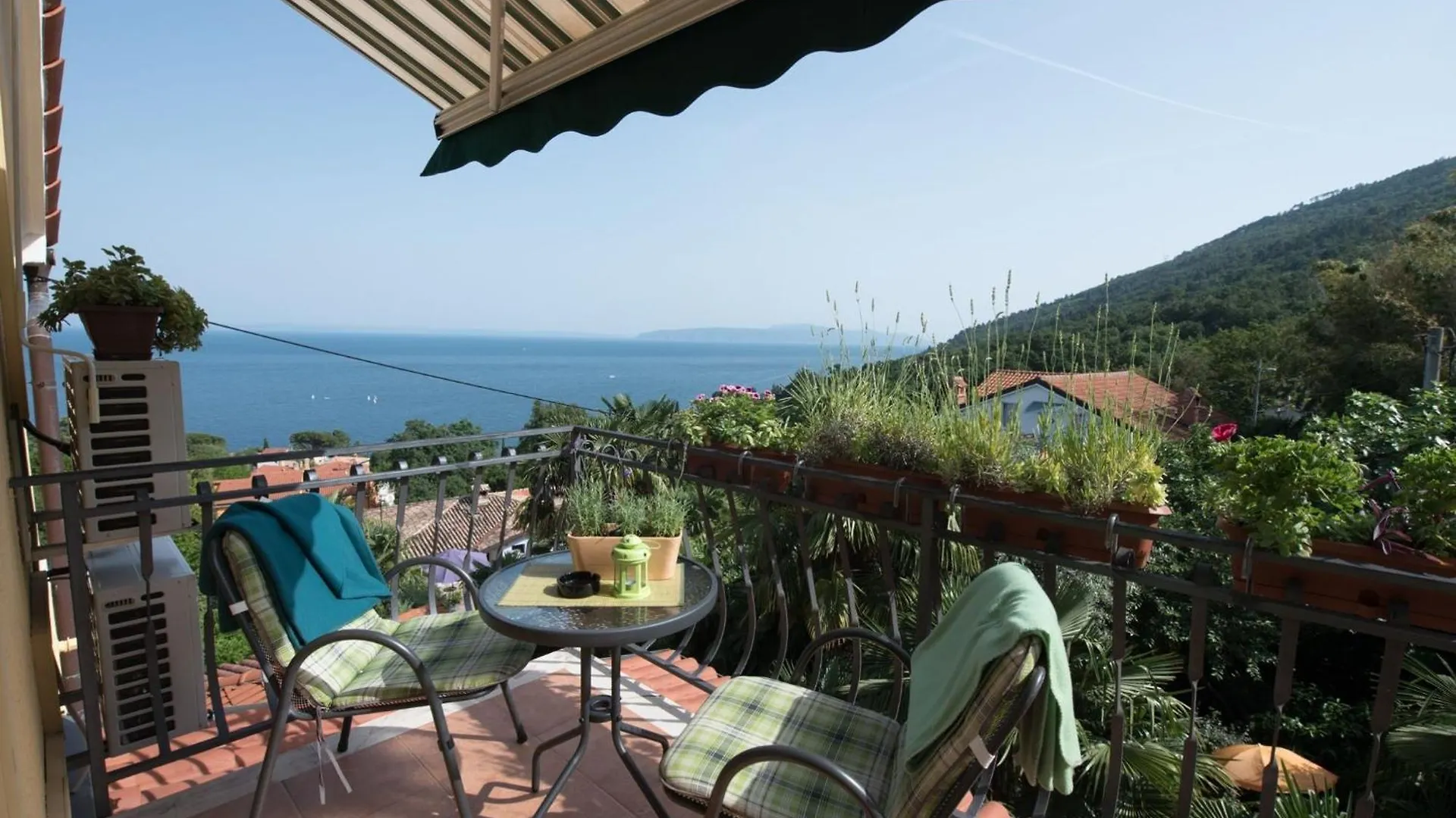 Stylish Lovran Sea View Apartments