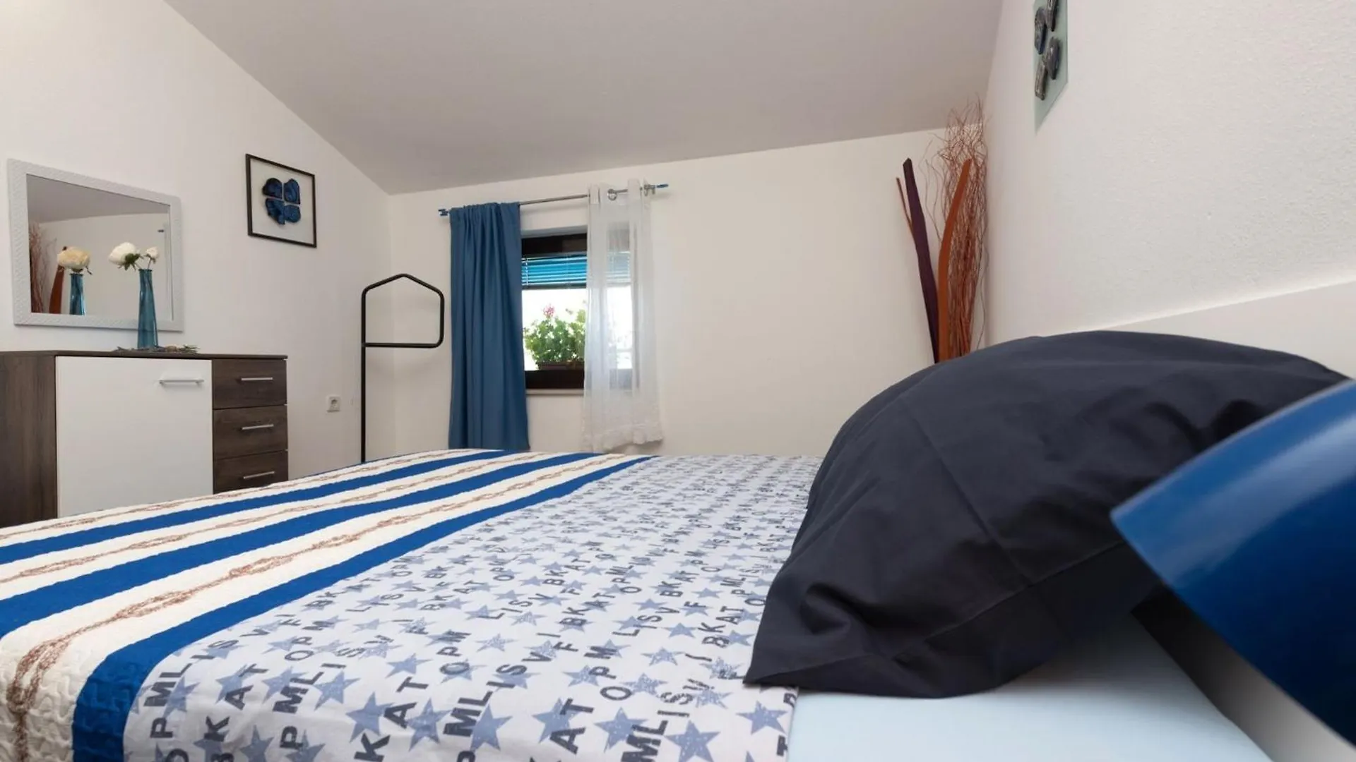Stylish Lovran Sea View Apartments 0*,
